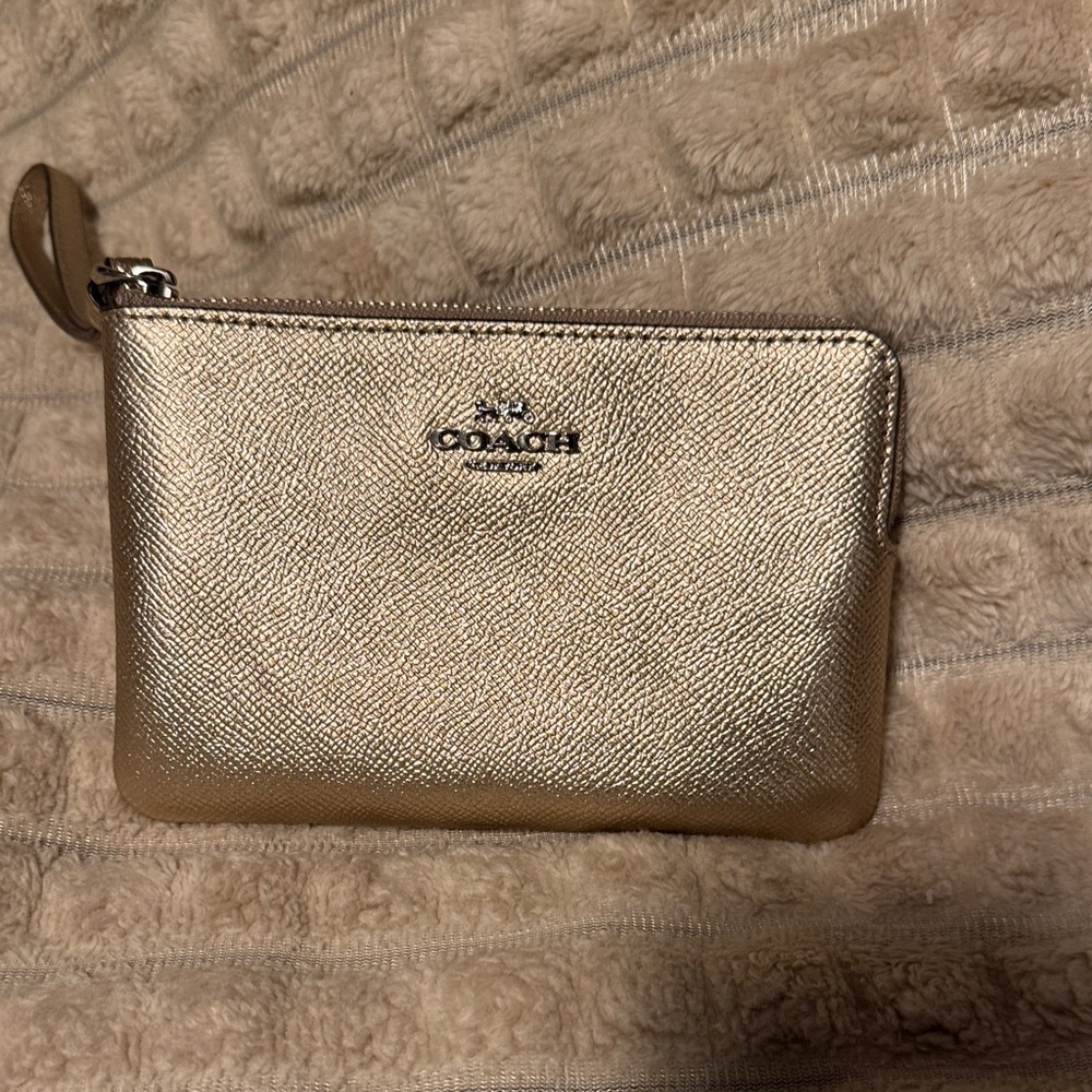 Coach Gold-pink Wristlet